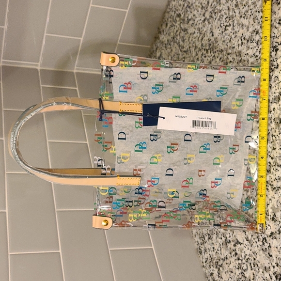 Dooney & Bourke - It Lunch Bag - Picture 5 of 8